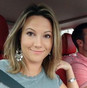 Meet your Posher, Stacie